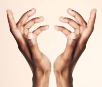 در هنگام ارائه‌ی یک ایده، زبان بدن مهم‌تر از واژه‌ها است